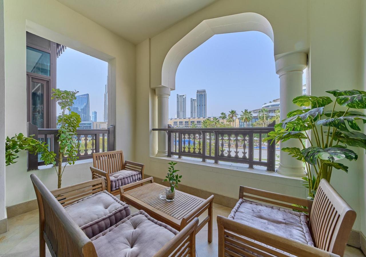 Burj Khalifa Partial View Peak Living Luxury 2Br Souk Al-Bahar Beside Dubai Mall-Golden Homes Exterior foto